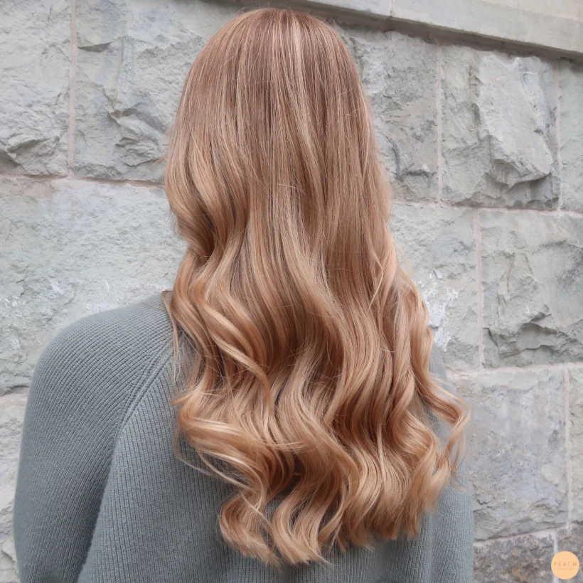 Varm blond hårfärg