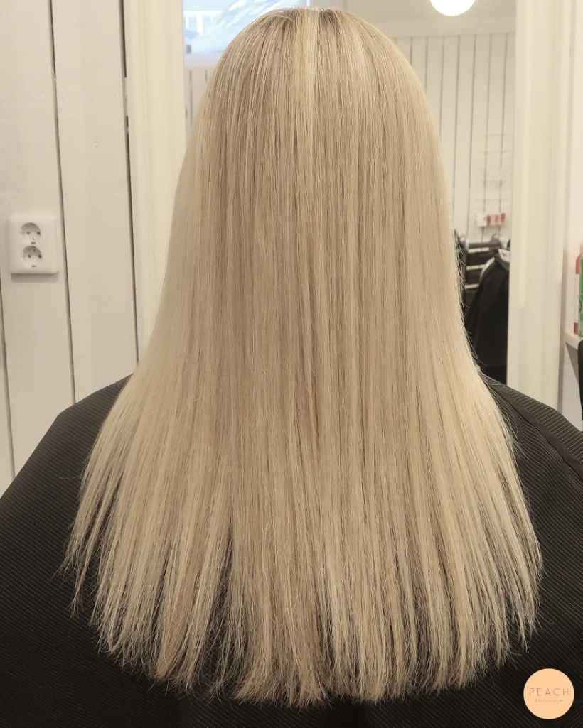 Hairtalk extensions med kall blond hårfärg