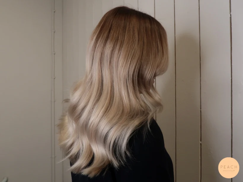 Naturlig balayage med sval nyansering