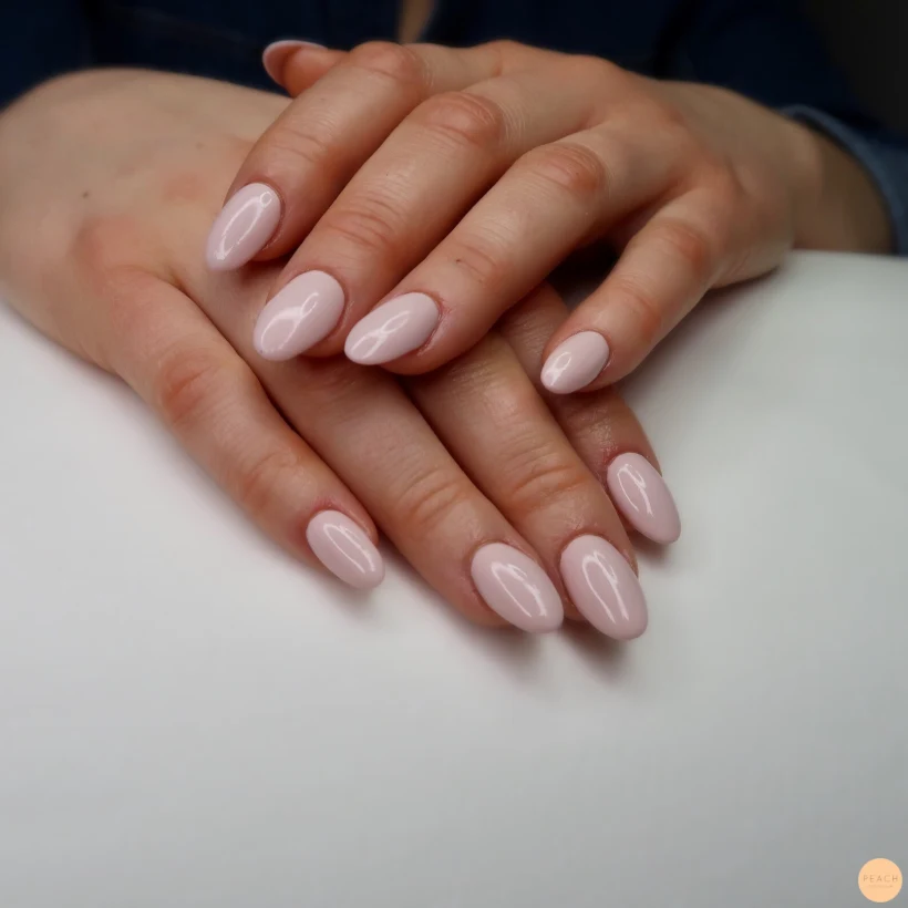 Före & efter nagelförlängning med polygel