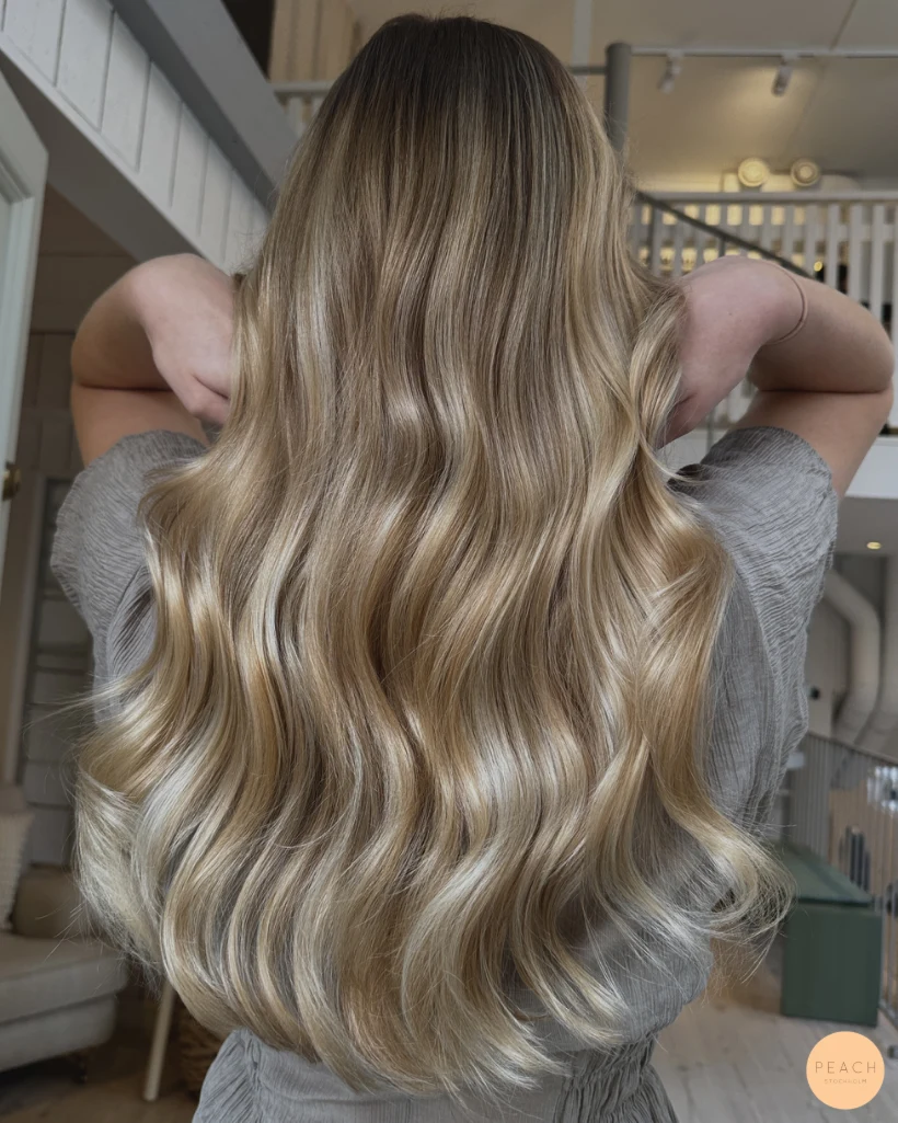 Warm blonde med mjuka teasylights