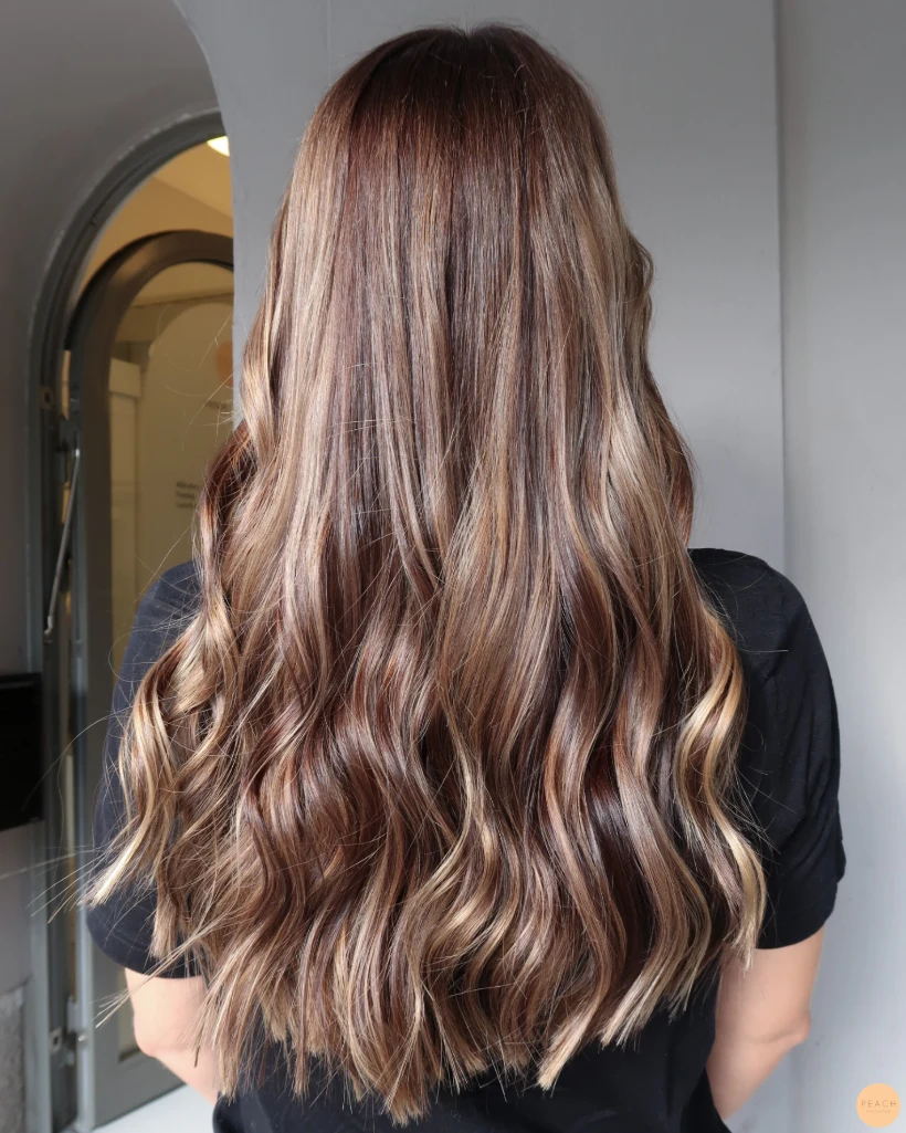 Bronde hårfärg med slingor