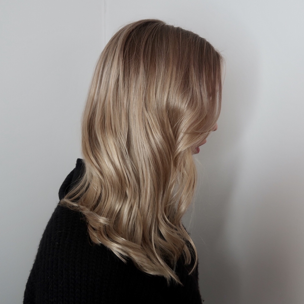 Blond balayage
