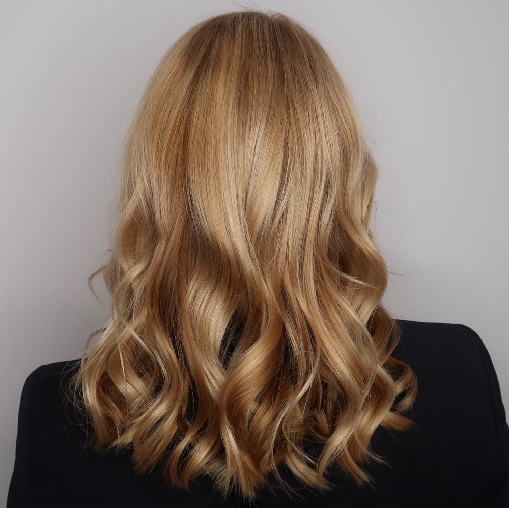 Varm blond hårfärg