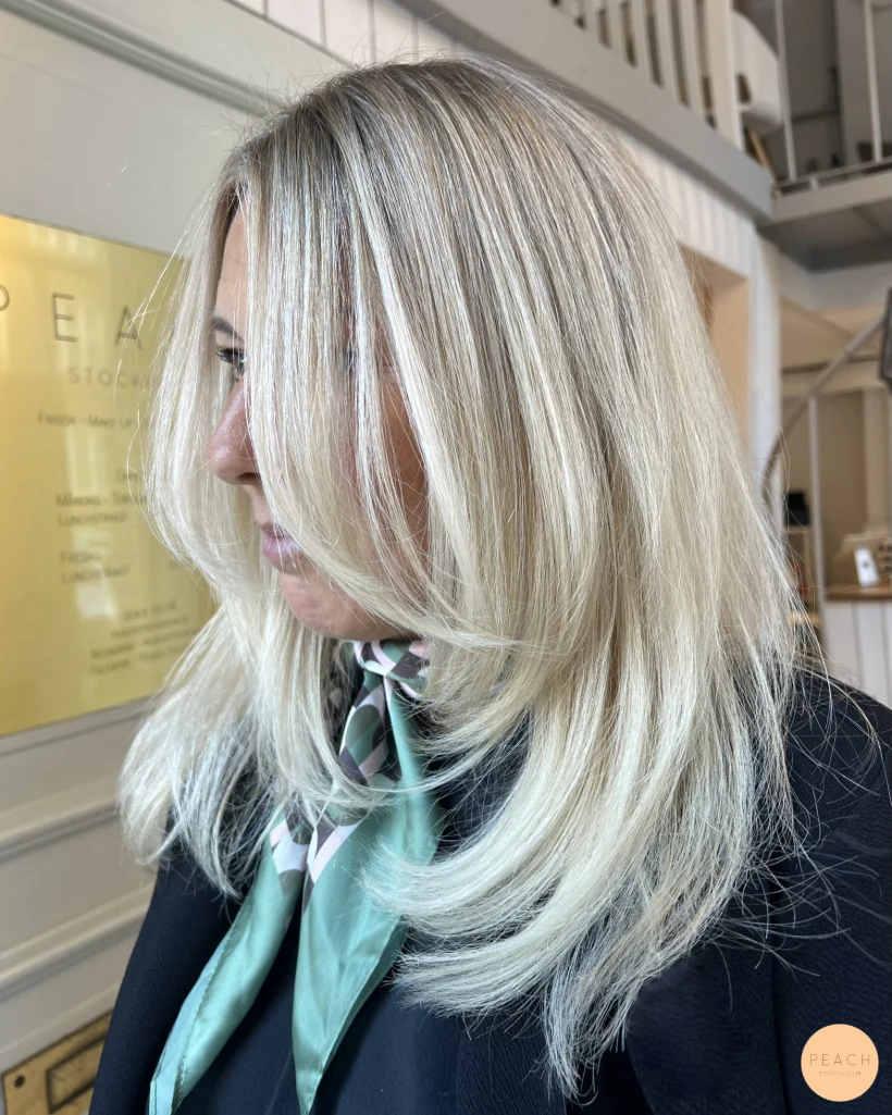 Blond gardinlugg layers