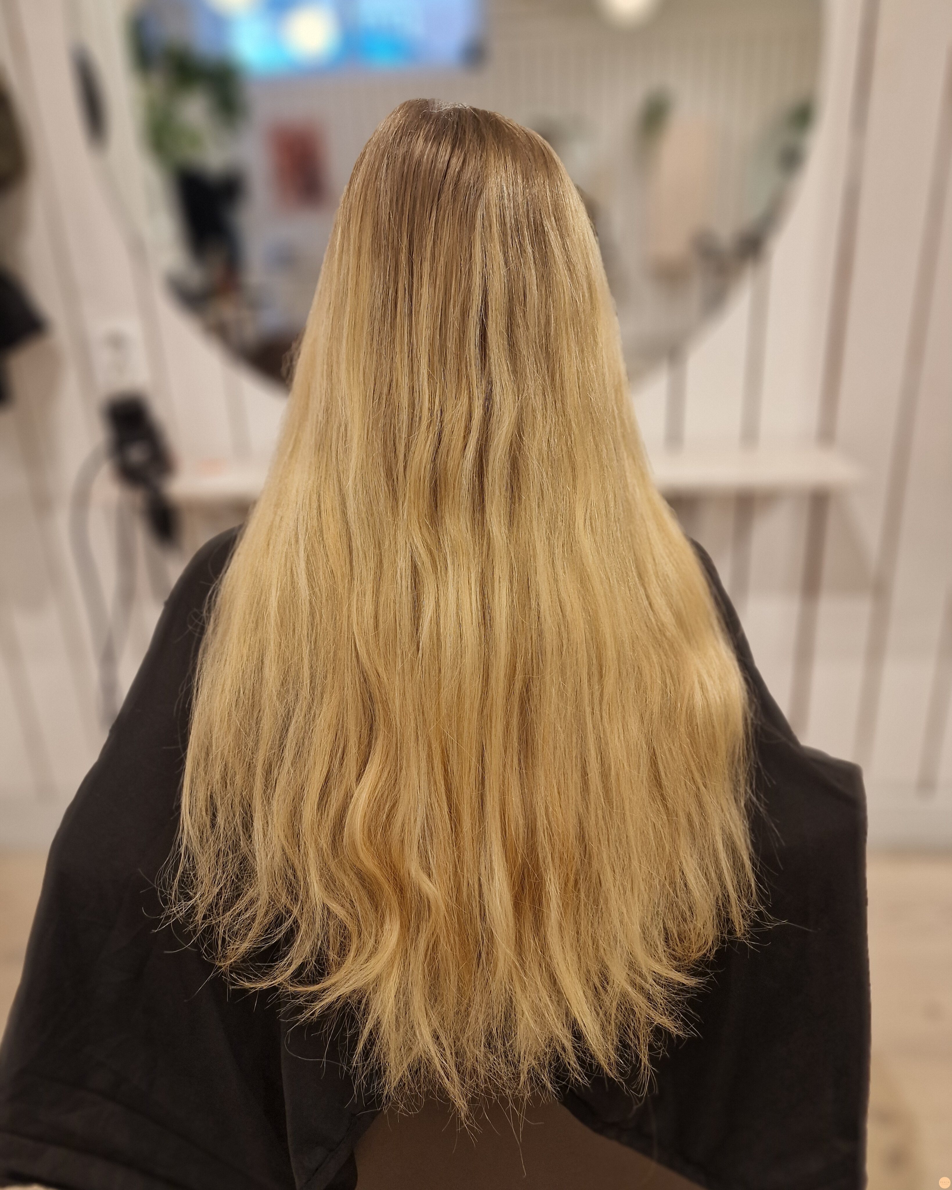 Seamless Blonde