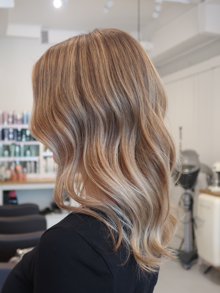 Naturliga blonda slingor