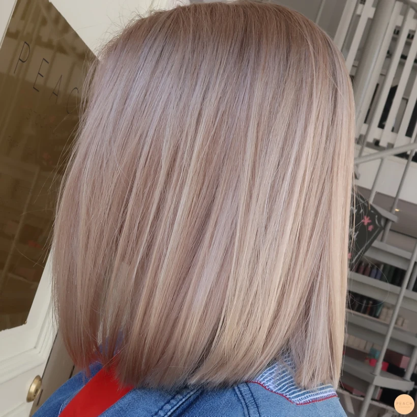 Ljusblond hårfärg