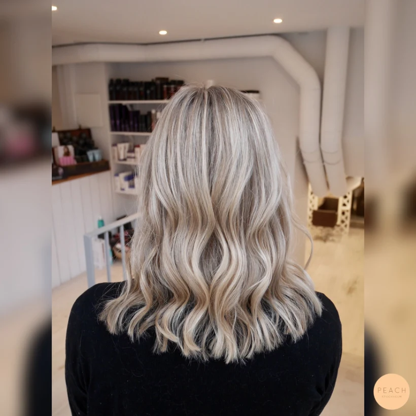 Kall blond hårfärg – salongsresultat av Frida Johansson, 7 november 2017