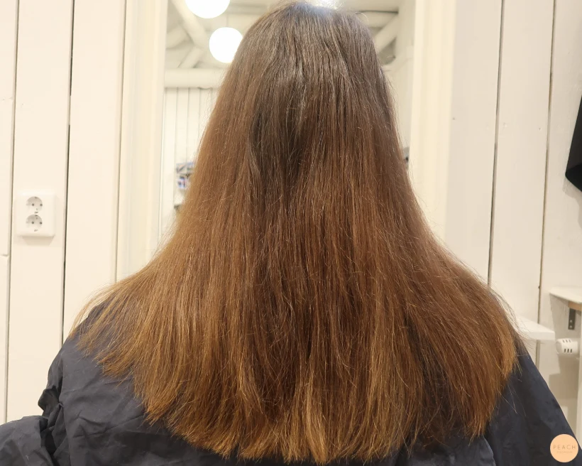 Mörk kall brun hårfärg med ljusa slingor stockholm
