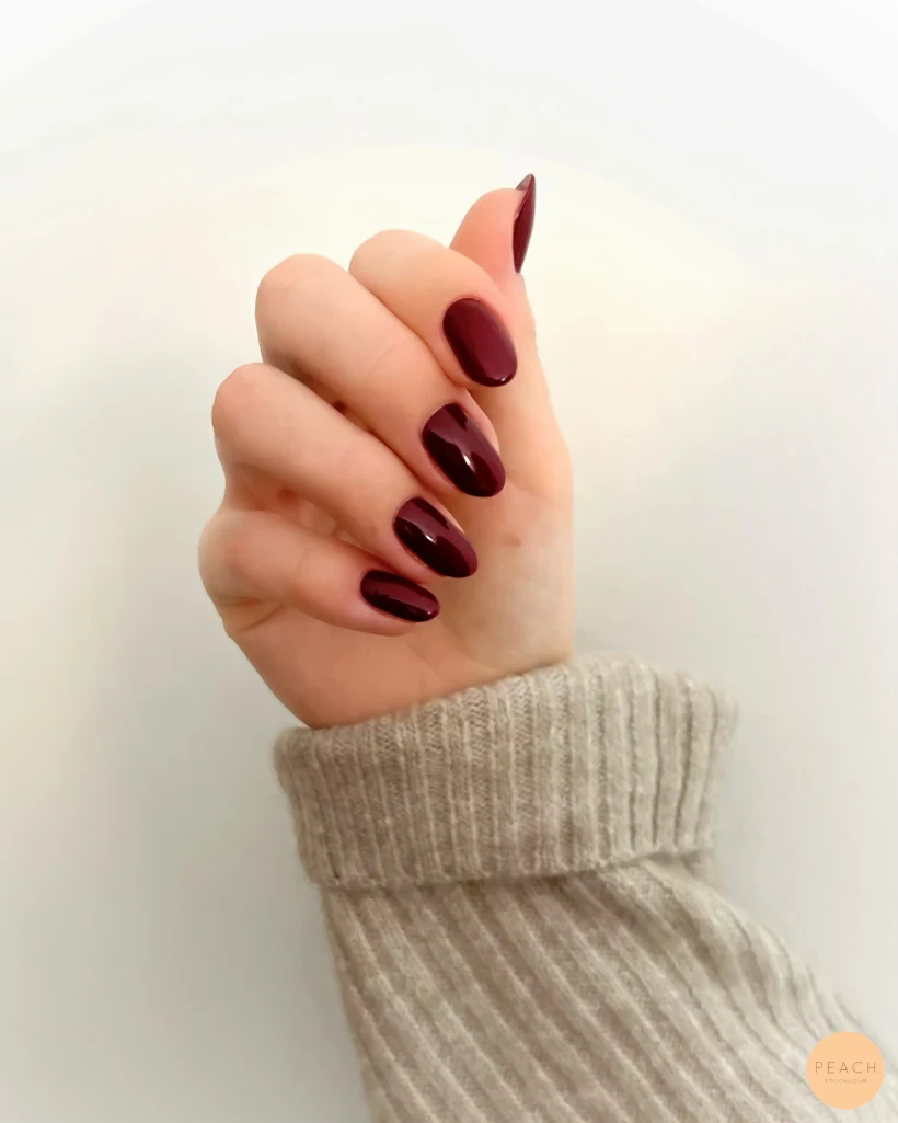Classic blood red nails ❤️