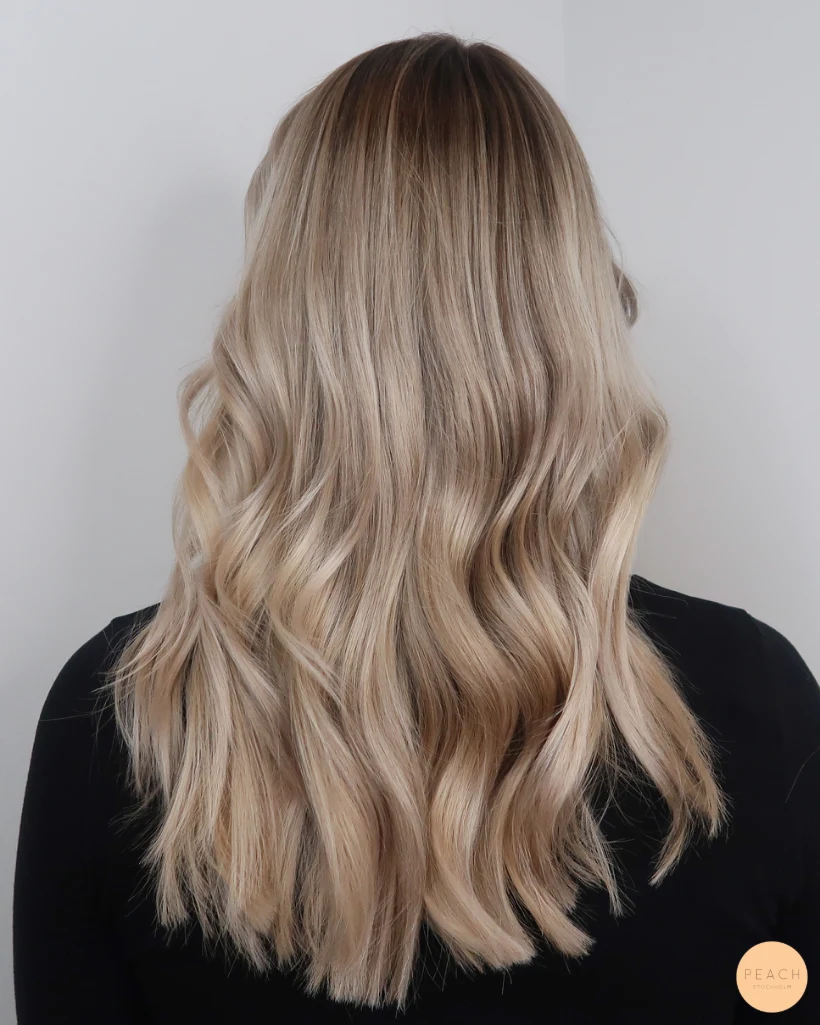 Stor färgförändring naturlig blond