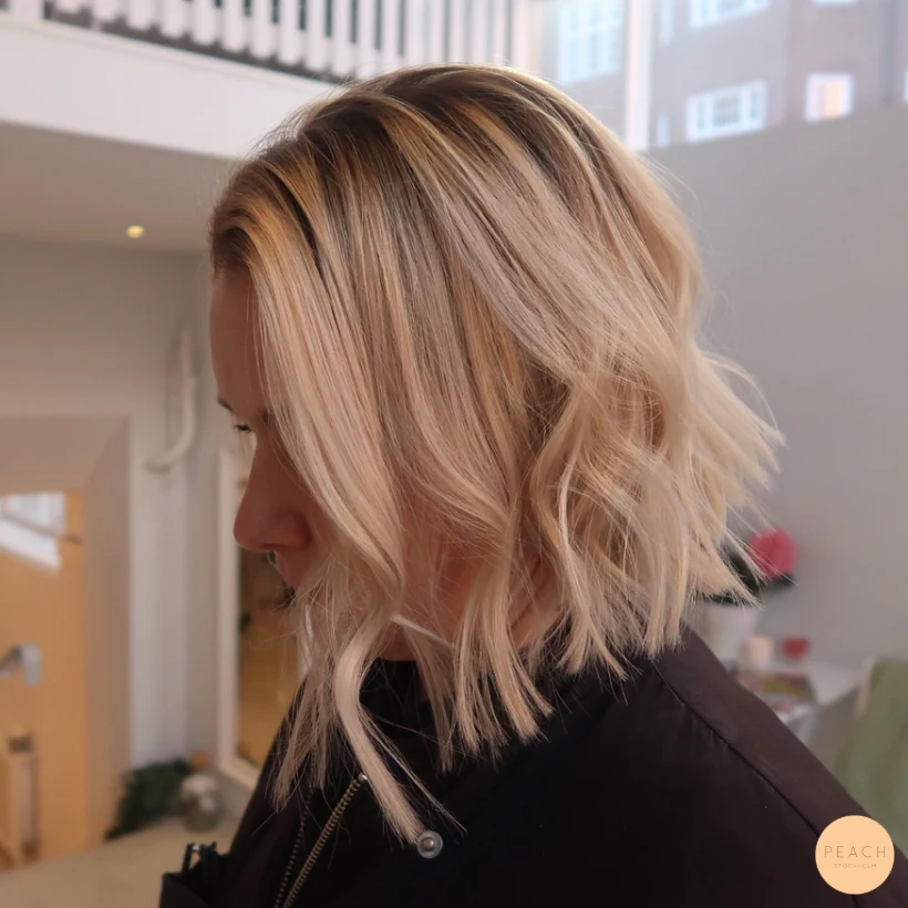 Blond lob hair