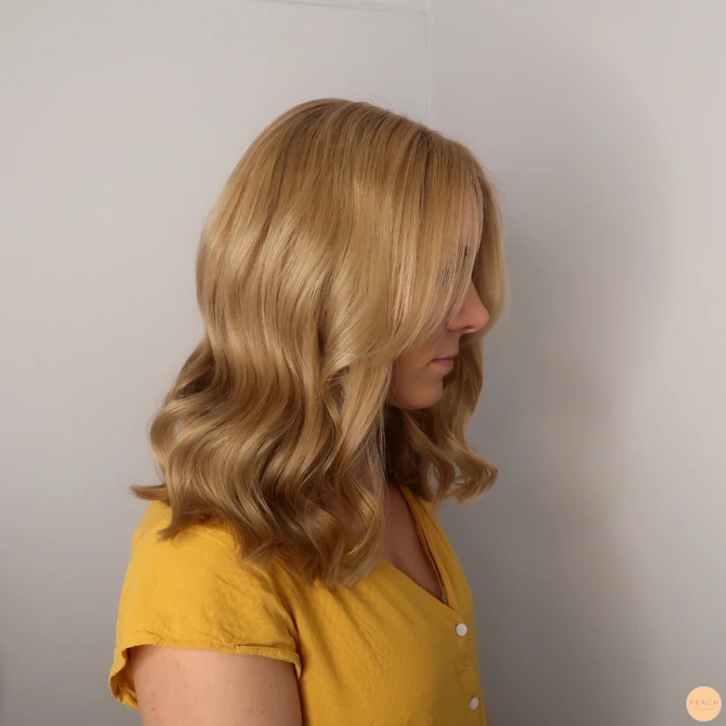 Guld blond hårfärg