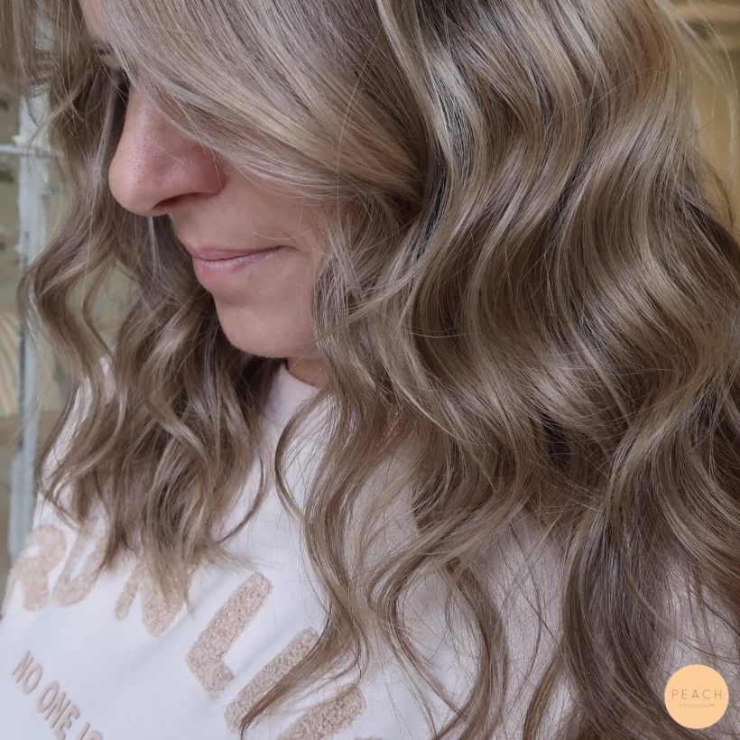 Bronde hårfärg med ljusa slingor – inspiration 12 oktober 2020