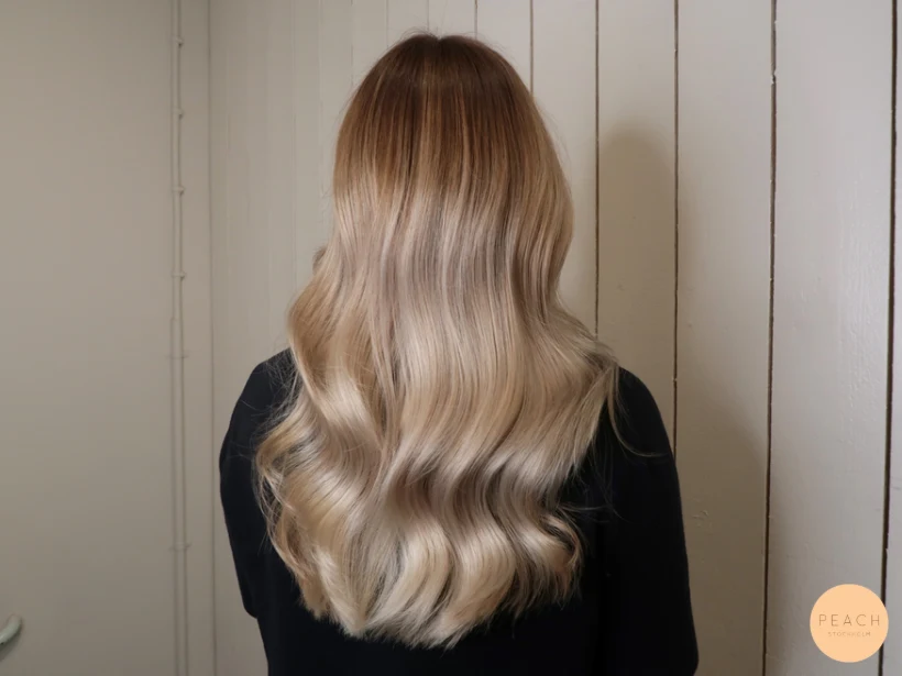 Naturlig balayage med sval nyansering