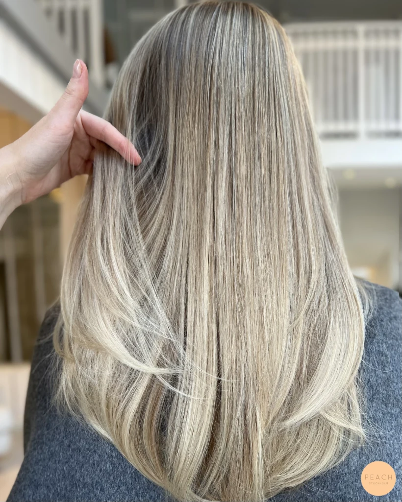 Naturlig blond babylights balayage
