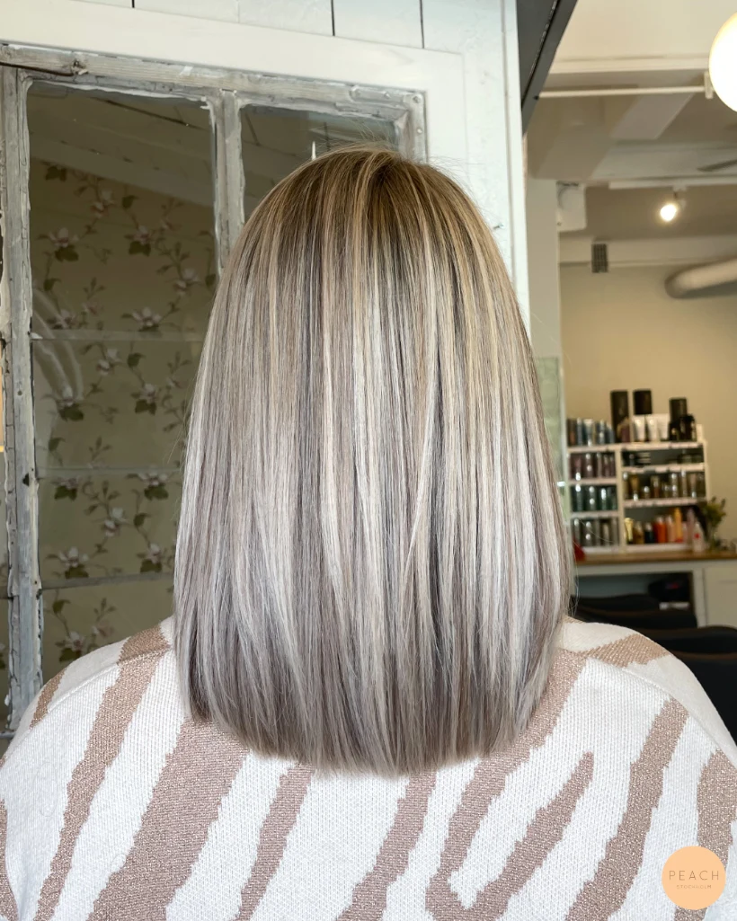 Highlights och lowlights med mjuk root shadow
