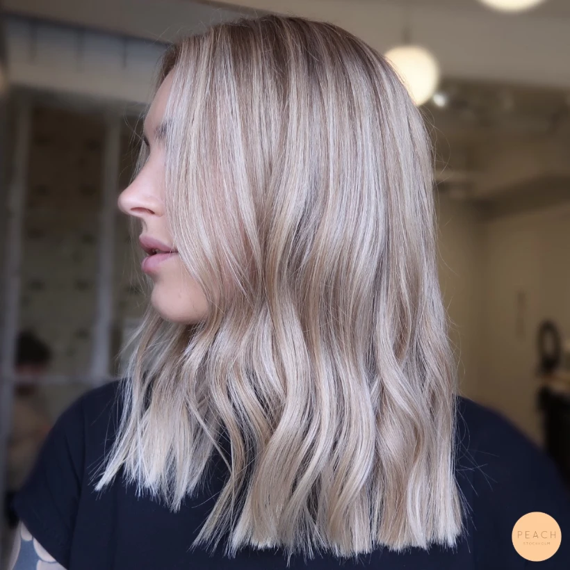 Rootshadow med blond hårfärg