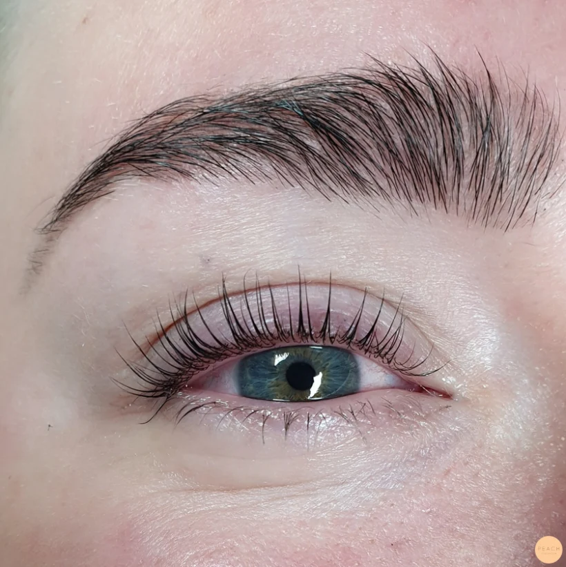 Yumi lashes före & efter