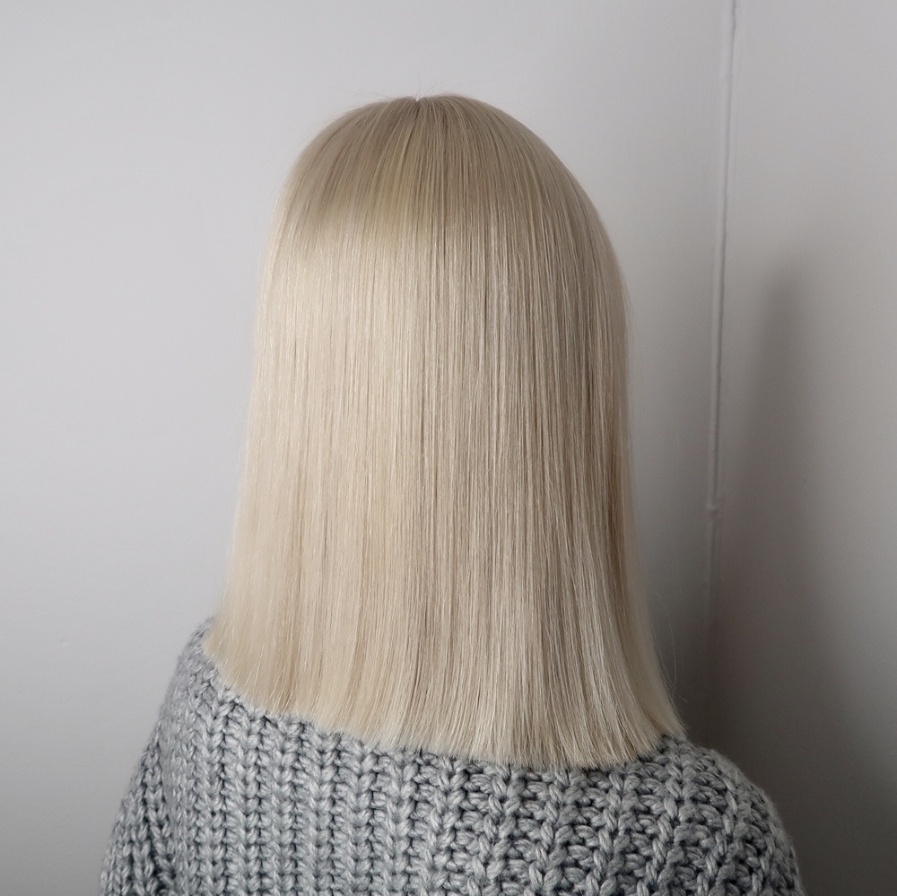 Helblekning kall blond