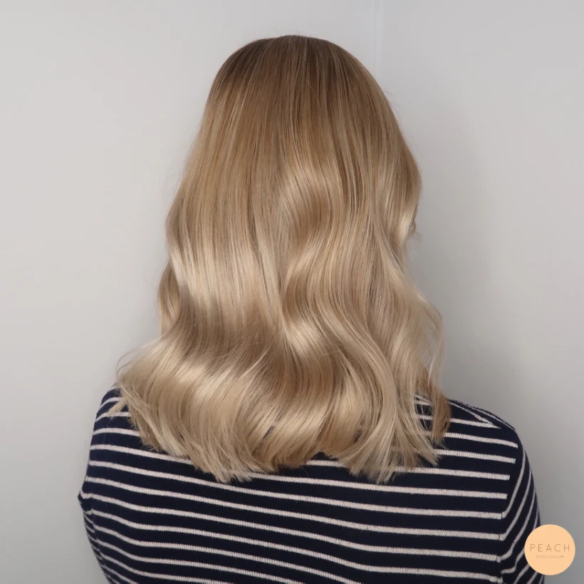 Blond hårfärg med balayageteknik