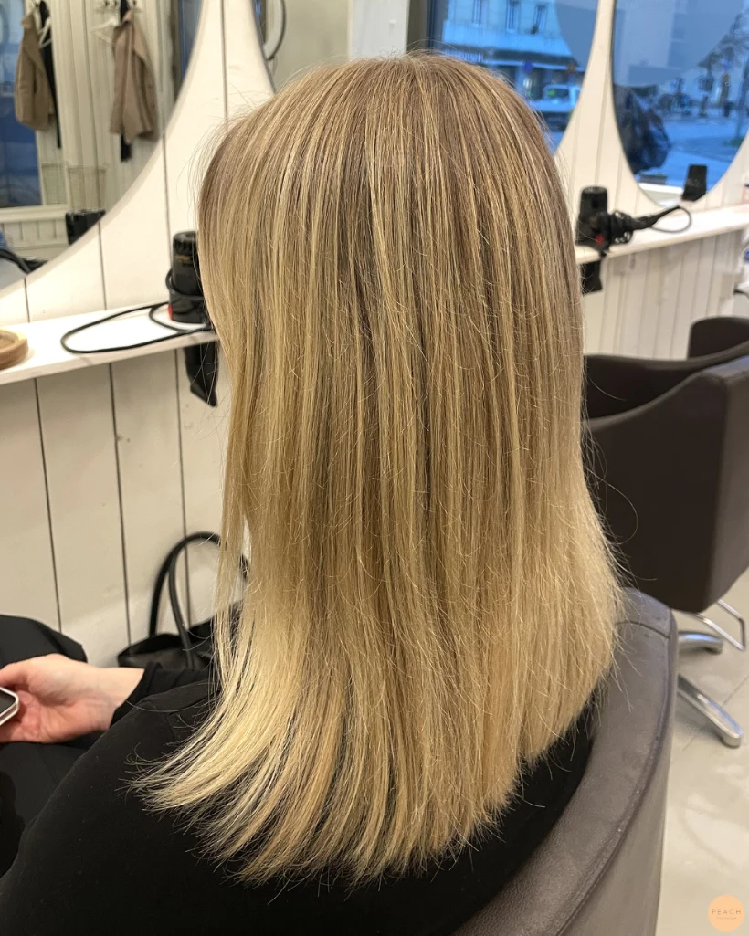 Champagne blonde hårfärg