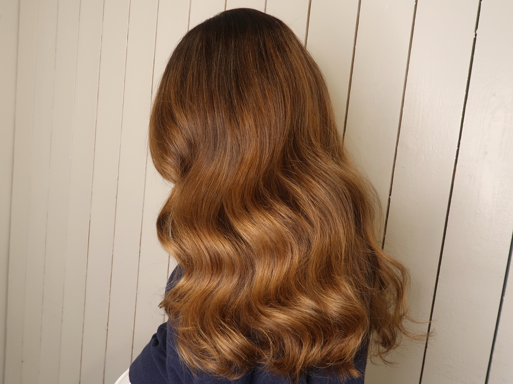 Balayage blond med extra glans
