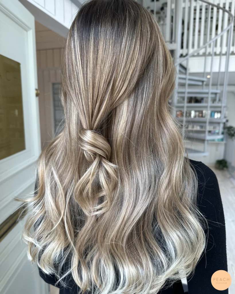 Beige blond – salongsresultat av Felicia Mankinen, 20 juni 2023