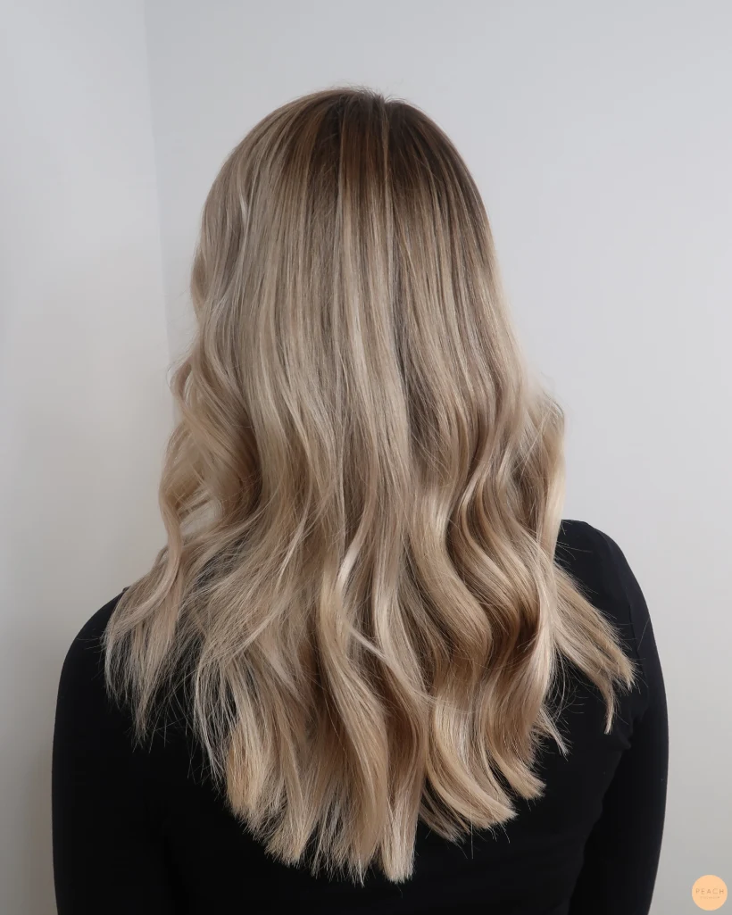 Stor färgförändring naturlig blond