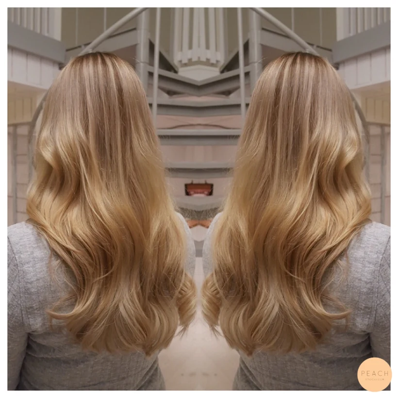 Soft blond med ljusa slingor