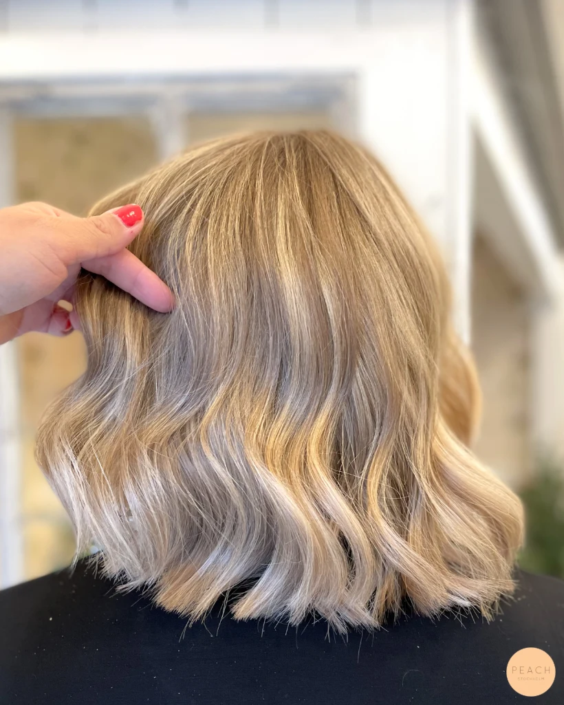 Krämig balayage blond
