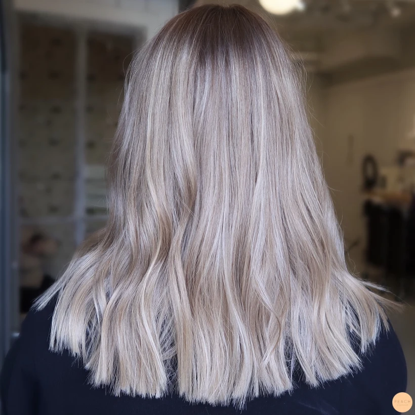 Rootshadow med blond hårfärg