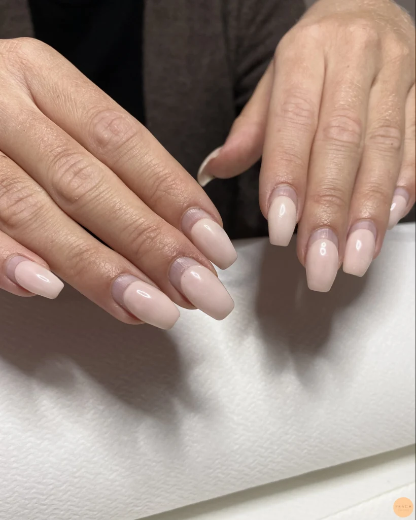 Naturlig fransk manikyr