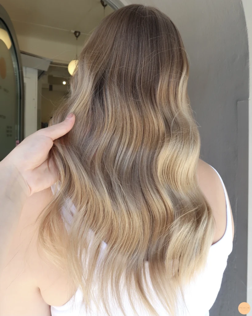Balayage i beige blond ton