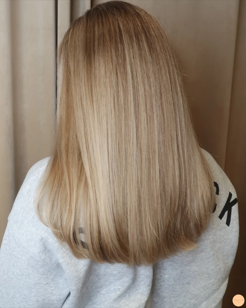 Beige blond hårfärg