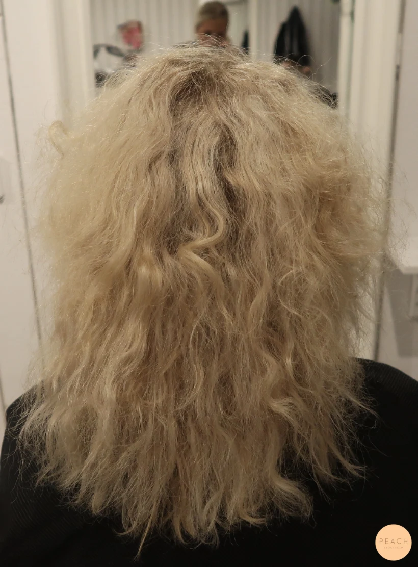 Krämig rosa blond