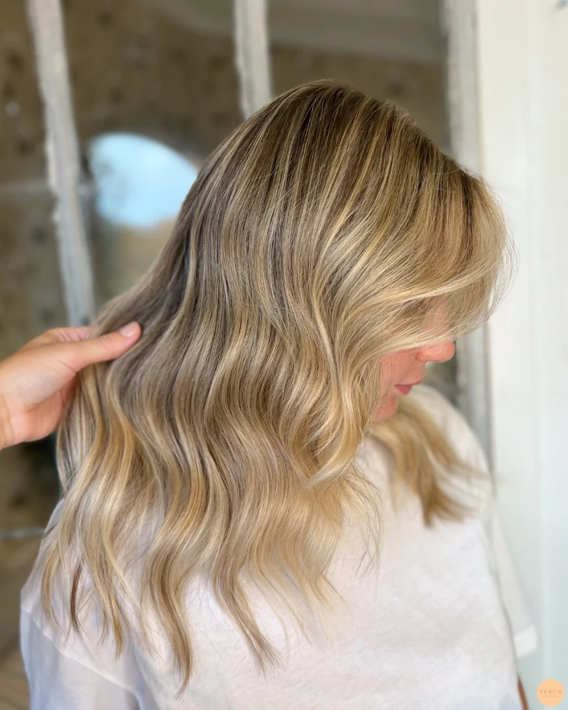 Bright blonde 🤍