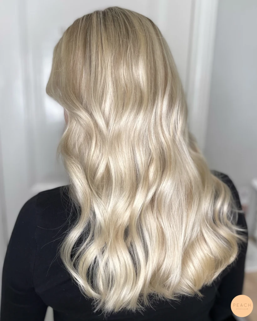 Light blonde ✨🤍