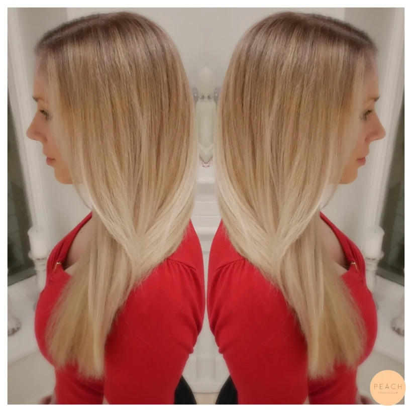 Naturlig sombre med ljusa slingor och mjuk root shadow
