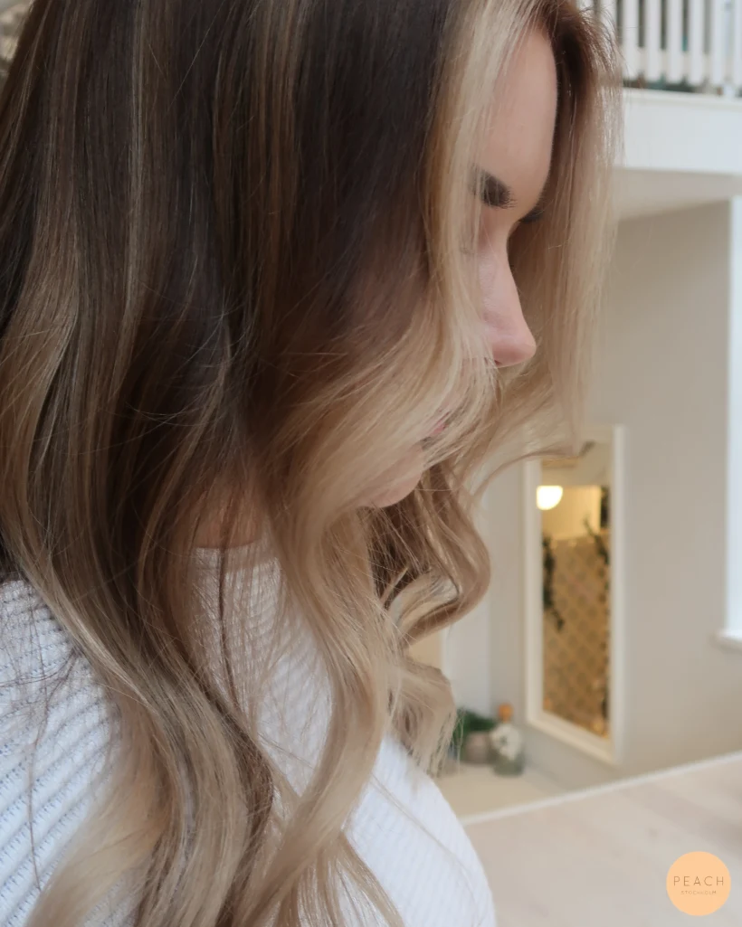 Kall balayage på mörkt hår
