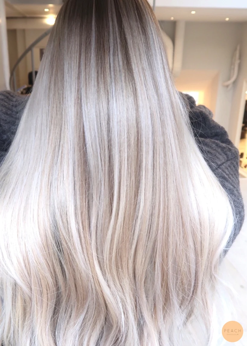 Ljus balayage kall blond