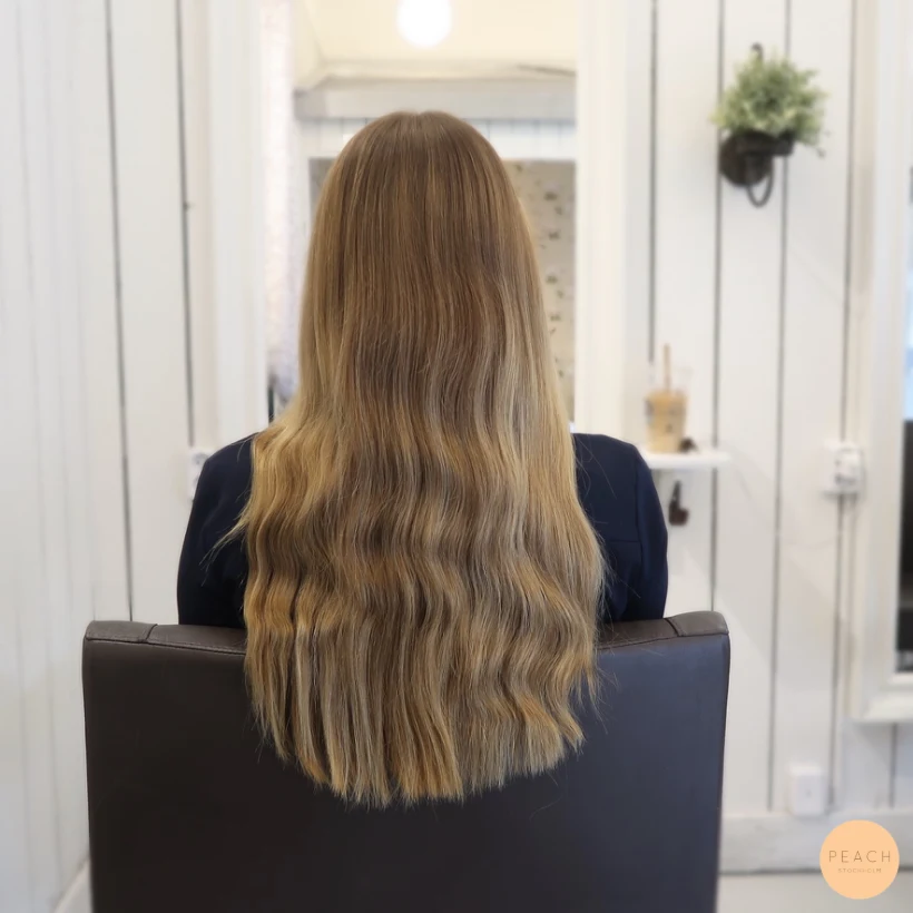 Bronde hårfärg med highlights och lowlights