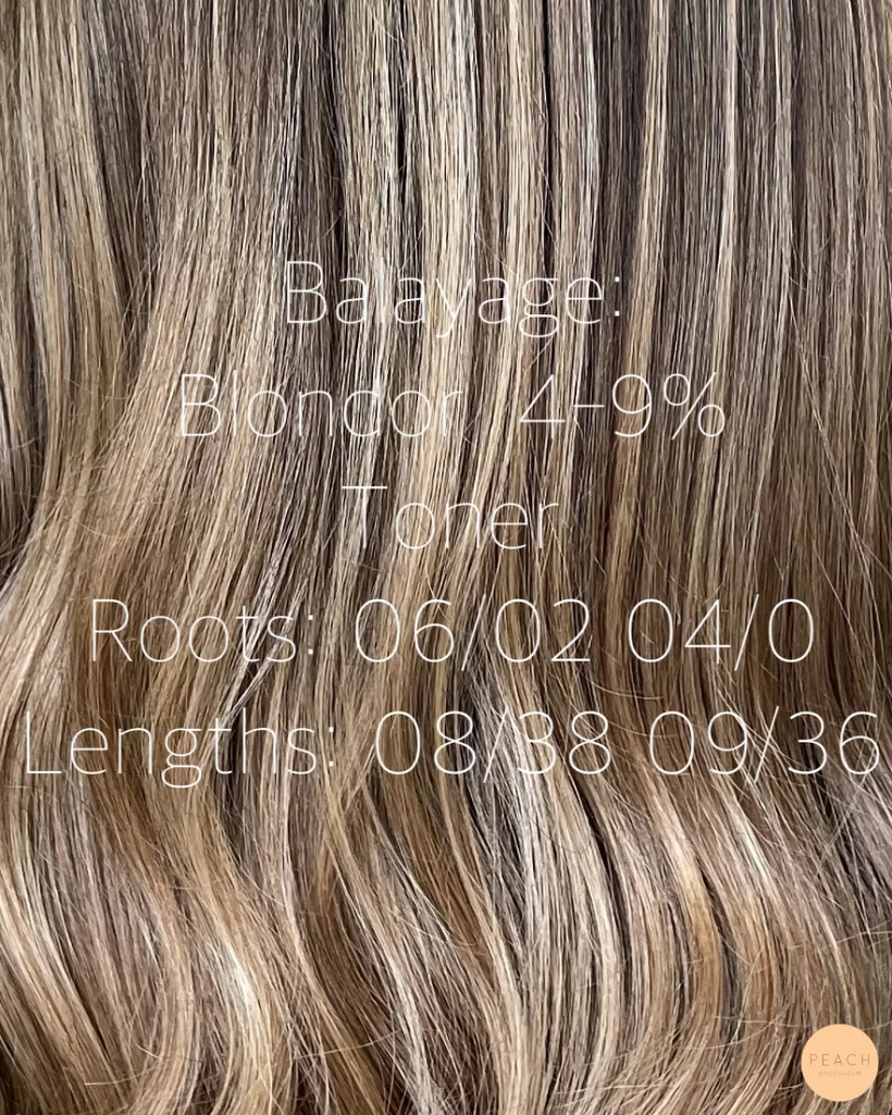 Balayage med ljusa slingor och mjuk utväxt