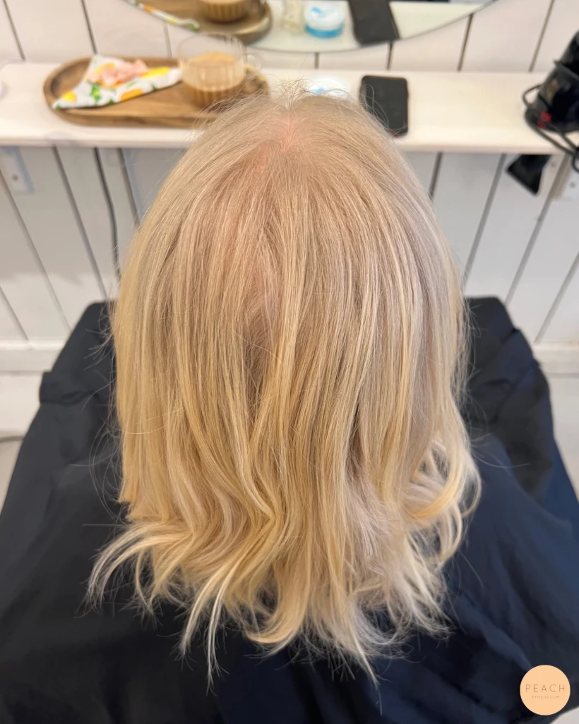 Crispy blonde hair🤍