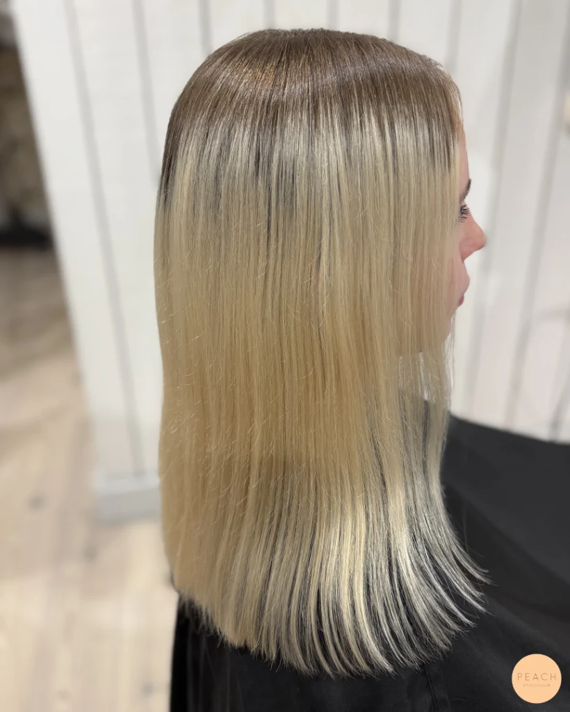 Natural hair color with money piece