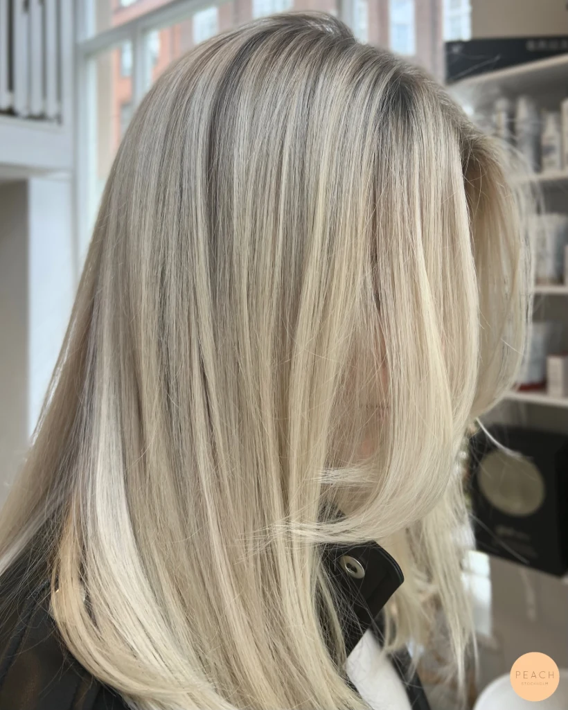 Blond lob med Hairtalk extensions