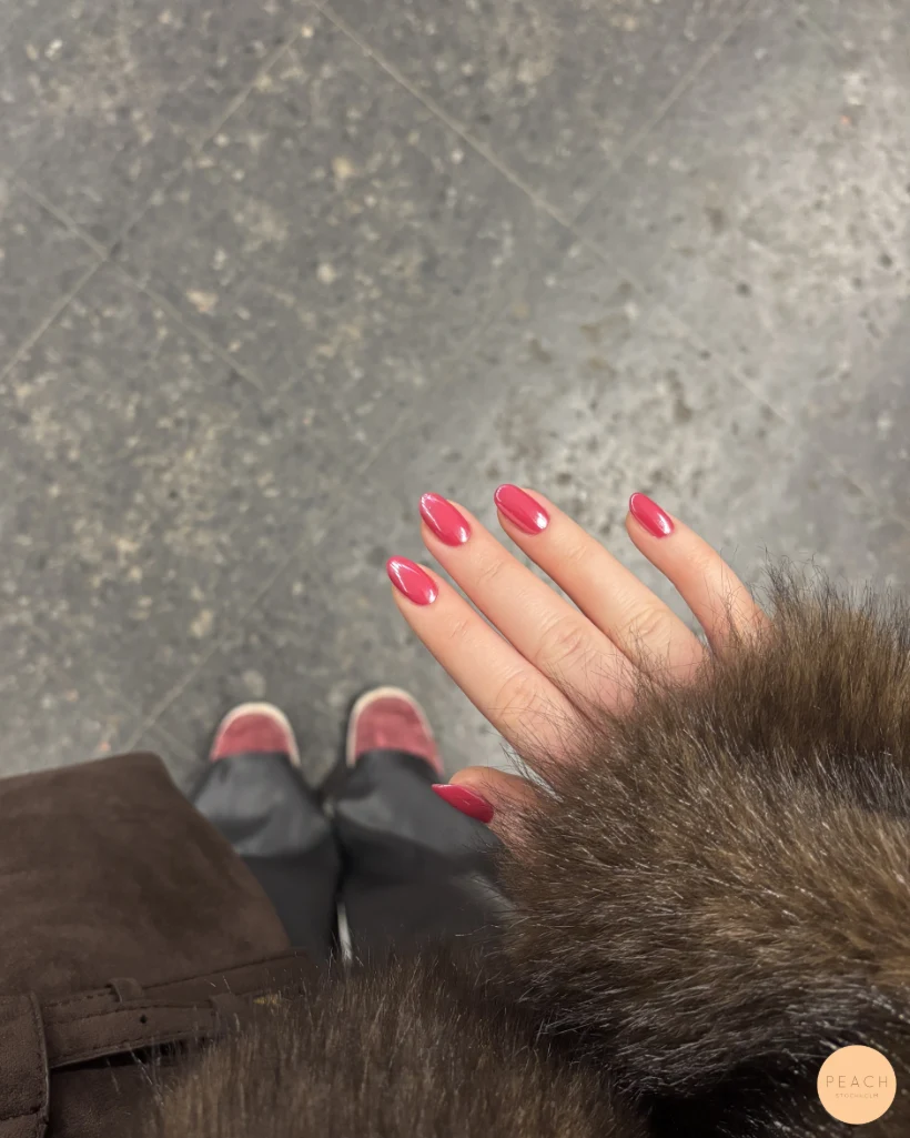 Chromade rosa naglar – salongsresultat av Amanda Da Silva, 16 mars 2026