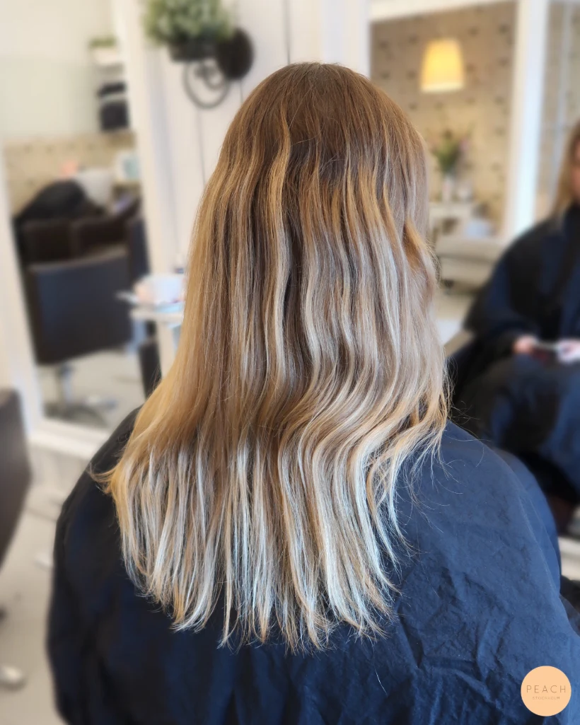 Balayage slingor, en trend som passar många olika hår