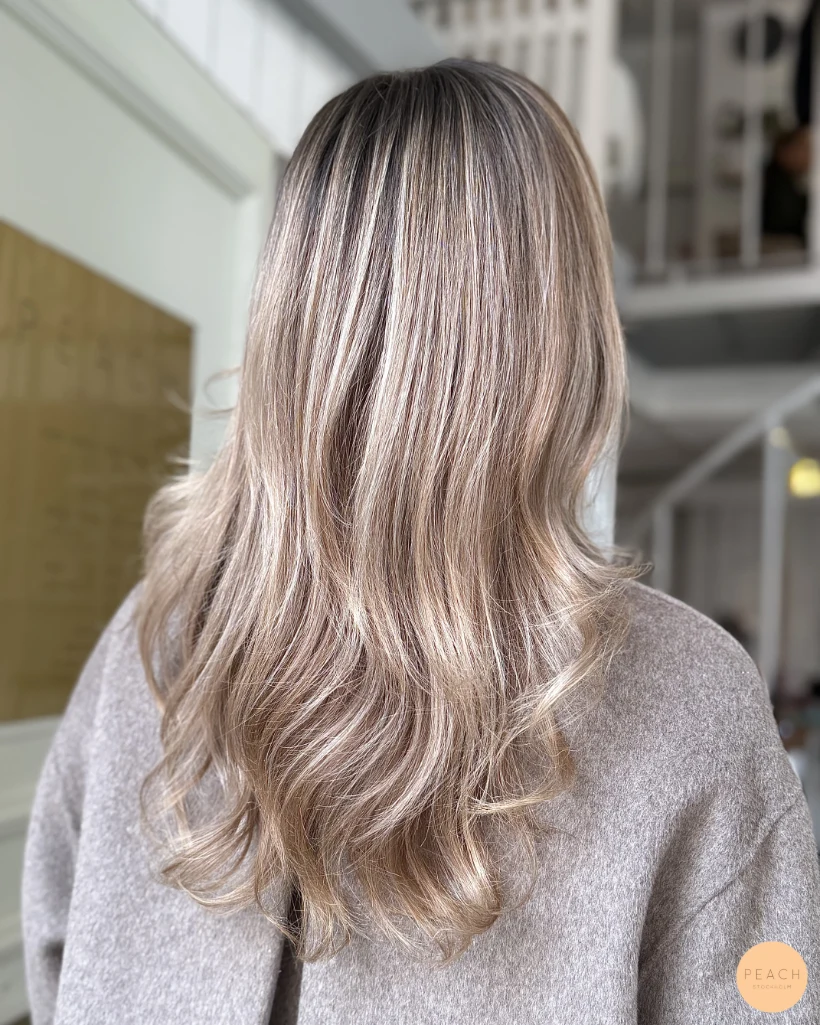 Beige balayage